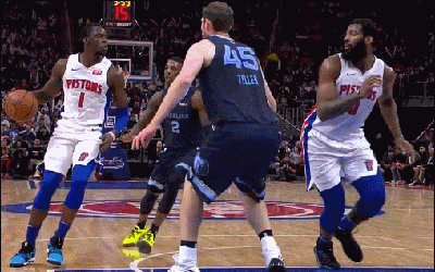 雷吉突破助攻庄神无视防守空接暴扣