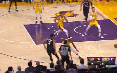 哈克利斯三分绝杀湖人