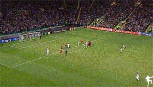 中村俊辅任意球绝杀曼联