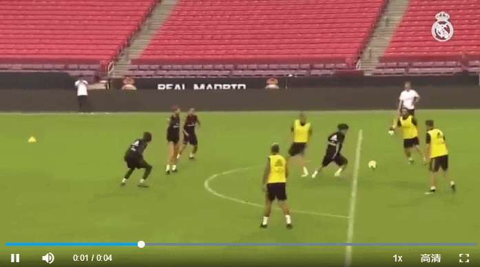 久保健英训练中1V4破门