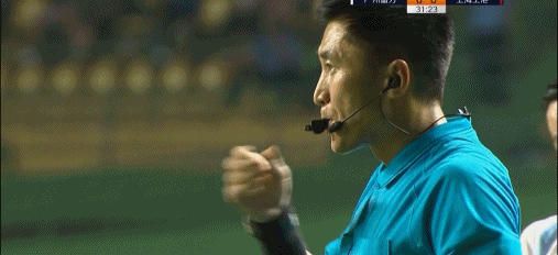 马宁改判点球无效