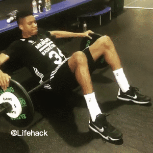 没错，字母哥又来了！