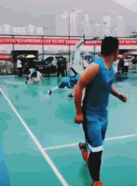 打球遇上下雨天算什么