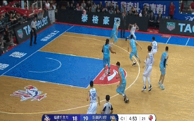 无敌射手！格林打成3+1弹无虚发