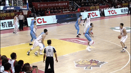 钟诚篮下转身过掉全世界上篮命中