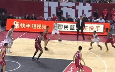 吉布森击地连线吴冠希单臂劈扣