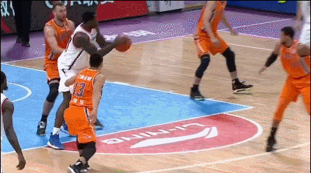 巴斯运一步强起暴扣终结