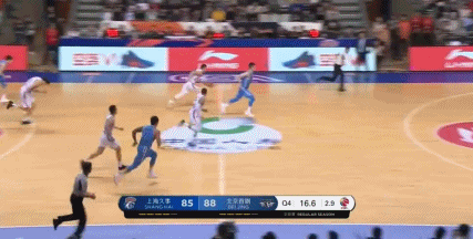 13.8秒时方硕的犯规