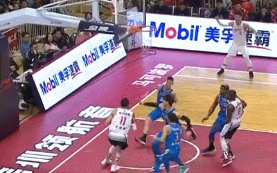 沈梓捷篮下强起暴扣虐筐