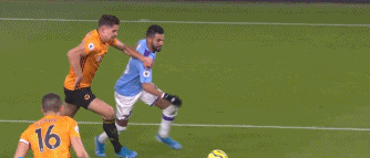 马赫雷斯禁区被踩