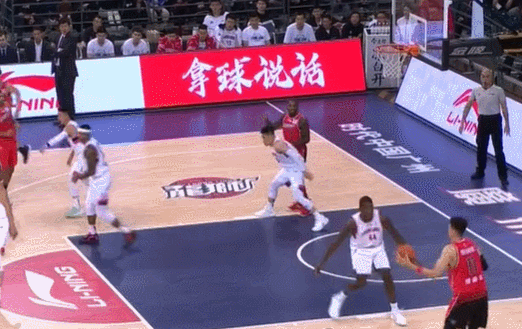 沈梓捷中距离轻松写意