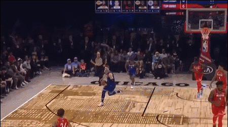 东契奇连线詹姆斯快攻完成反身背扣