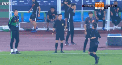 国安领队付宾直接暴走喷裁判