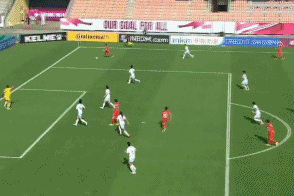 王珊珊头球破门！