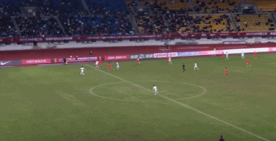 王博豪单刀趟大被铲断