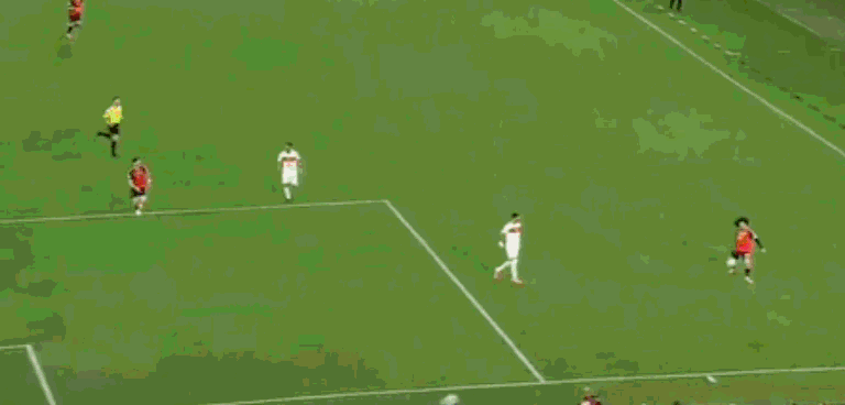 奥尔莫破门，西班牙1-0领先