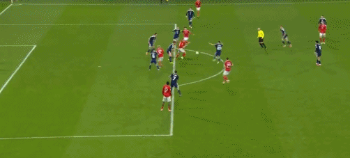 多古推射破门，苏格兰2-2丹麦