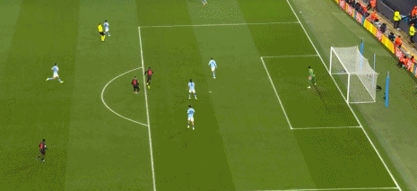 希克头球破门，勒沃库森2-0曼城