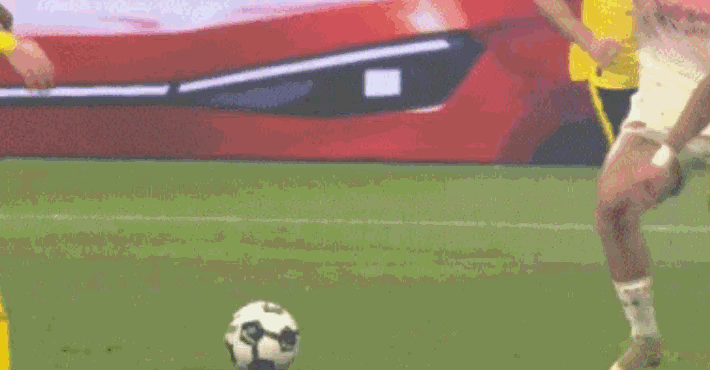 马扎巧妙控球破门