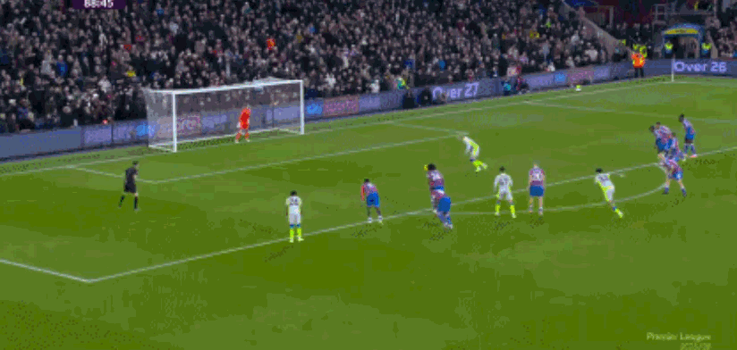 哈兰德点射破门，曼城3-0水晶宫