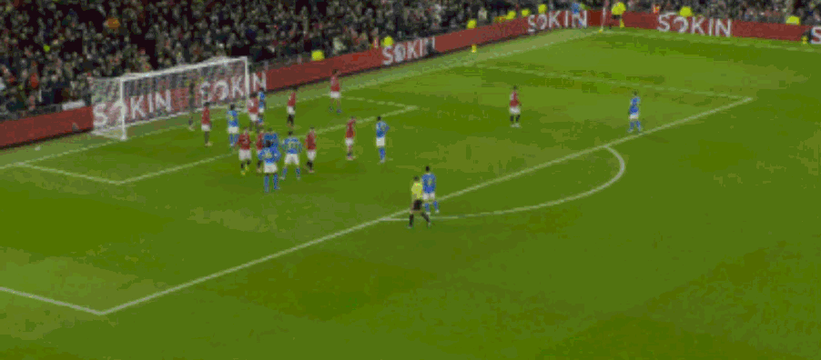 克雷伊奇头球破门，曼联1-1狼队