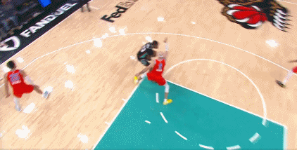 卡鲁索关键防守制胜