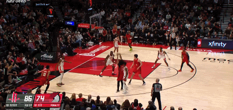 杨瀚森拿下篮板助攻队友