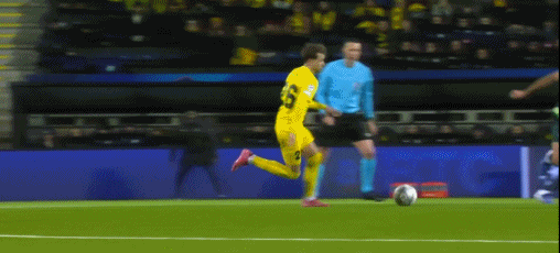 罗德里连吃两张黄牌下场，曼城少打一人