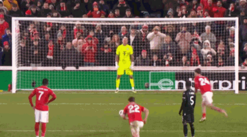 麦卡蒂点射破门，诺丁汉森林4-0费伦茨瓦罗斯