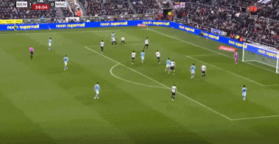 萨维尼奥破门扳回一城，曼城1-1纽卡斯尔联