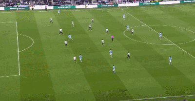 马尔穆什梅开二度，曼城2-1纽卡斯尔联