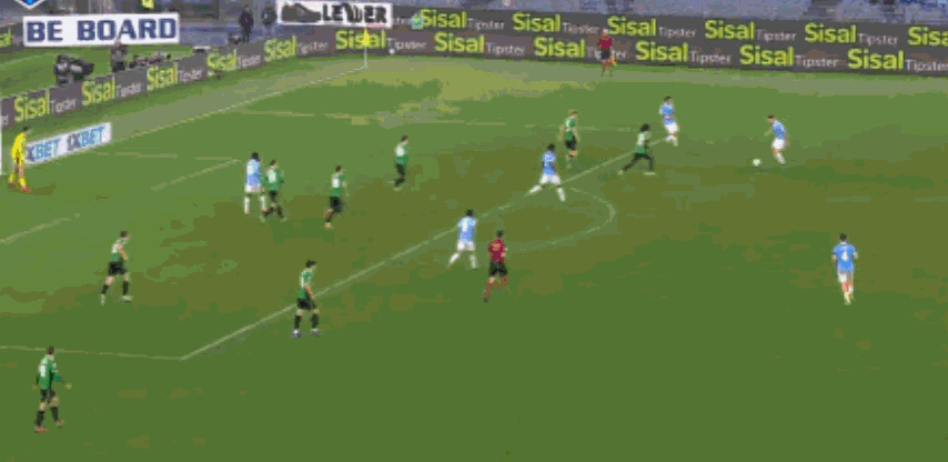 马鲁希奇头球吊射越过门将完成绝杀，拉齐奥2-1萨索洛