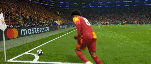 勒米纳头球接力破门