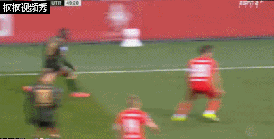 乌得勒支半单刀被安内斯塔尔扑出