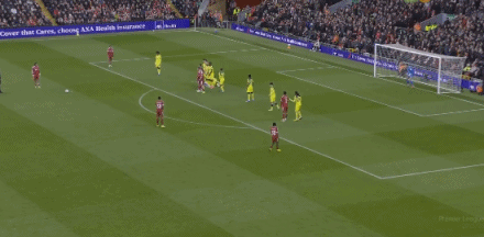 索博斯洛伊任意球破门，利物浦1-0热刺