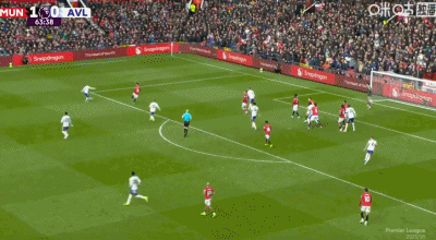 巴克利凌空抽射破门，曼联1-1阿斯顿维拉