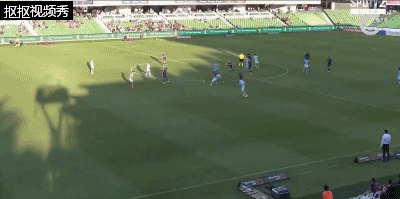 塔加特横传队友打门再次被比齐扑出