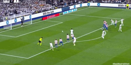 维尼修斯点射破门，皇马1-1马竞