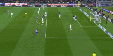 恩多尔补射空门得手。国米1-1佛罗伦萨