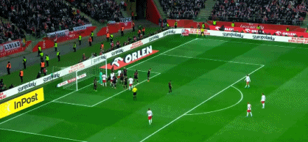 莱万多夫斯基头球破门，波兰1-1阿尔巴尼亚