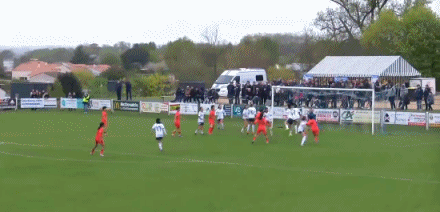 吴逸羲染红，中国U16十人应战