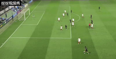 杰巴利头球顶偏再度错失良机