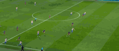 埃里克·加西亚破坏瑟洛特单刀机会直红离场，巴萨十人作战