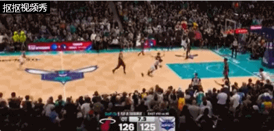 三球上篮命中准绝杀，布里奇斯大帽戴维恩·米切尔拿下比赛