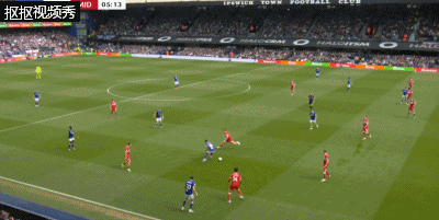 伊普斯维奇伊万·阿森直接脚后跟射门可惜稍微偏出门柱