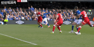 马兰达拉倒伊普斯维奇球员被罚黄点套餐