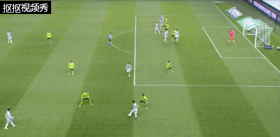 李东烈撞墙配合后打近角得手反超比分，全北现代1-2仁川联