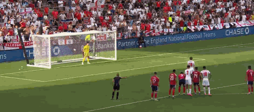 戈登主罚点球命中，英格兰2-0哥斯达黎加