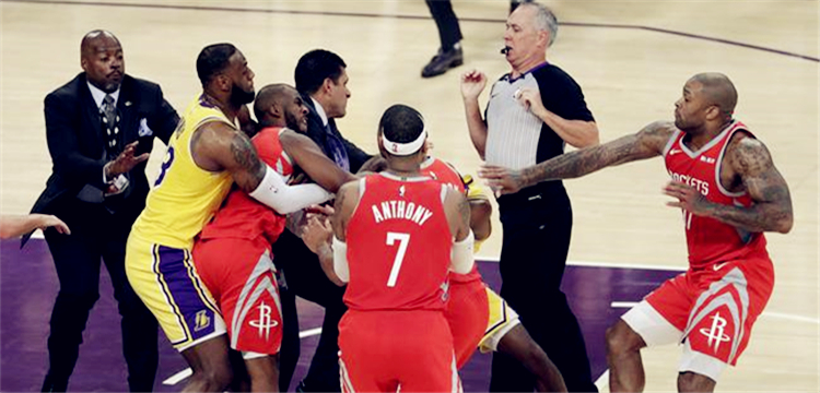 全方位观察火湖战冲突,3人共计9场次禁赛