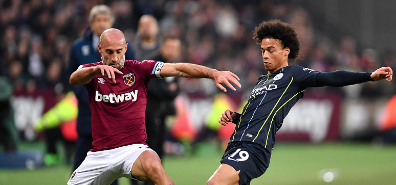 英超-利物浦大胜紧追头名,热刺3-1送切尔西联赛首败